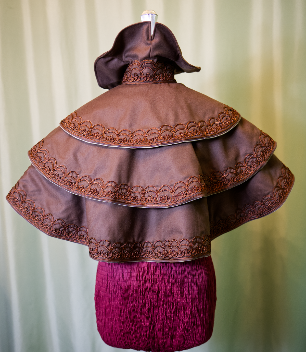 GRACE - Modello di cucito per mantello Belle Époque anni 1890 con ricamo soutache | Download digitale PDF del mantello vittoriano edoardiano